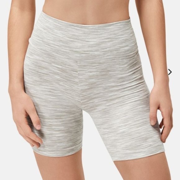 NWT Outdoor Voices Flow 7” Short in Oatmeal, S - Picture 1 of 8